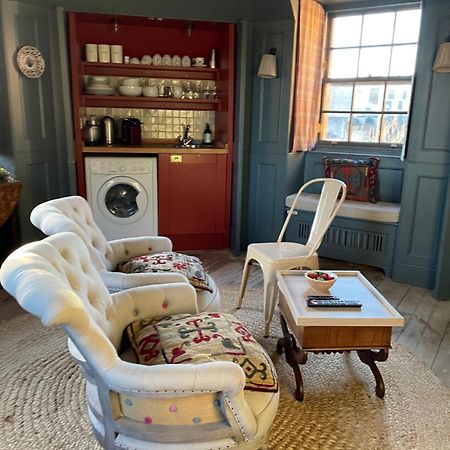 Rock House - Photographer'S Studio - Historic Gem In The Heart Of The City 에든버러 외부 사진